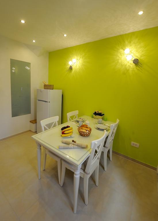 Desiderata Studio Apartment Split Room photo